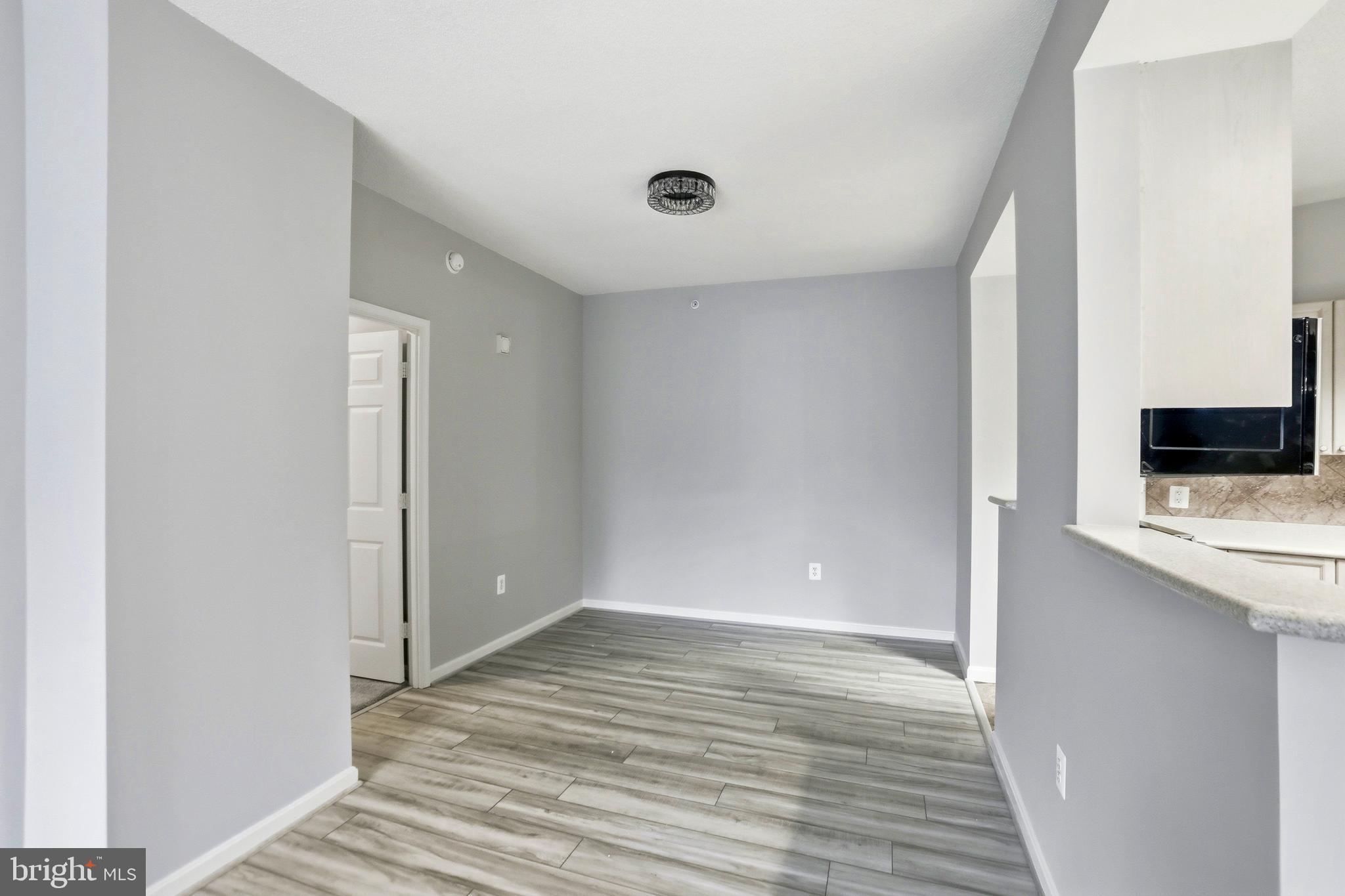 RIVERVIEW AT LANSDOWNE WOODS - Residential