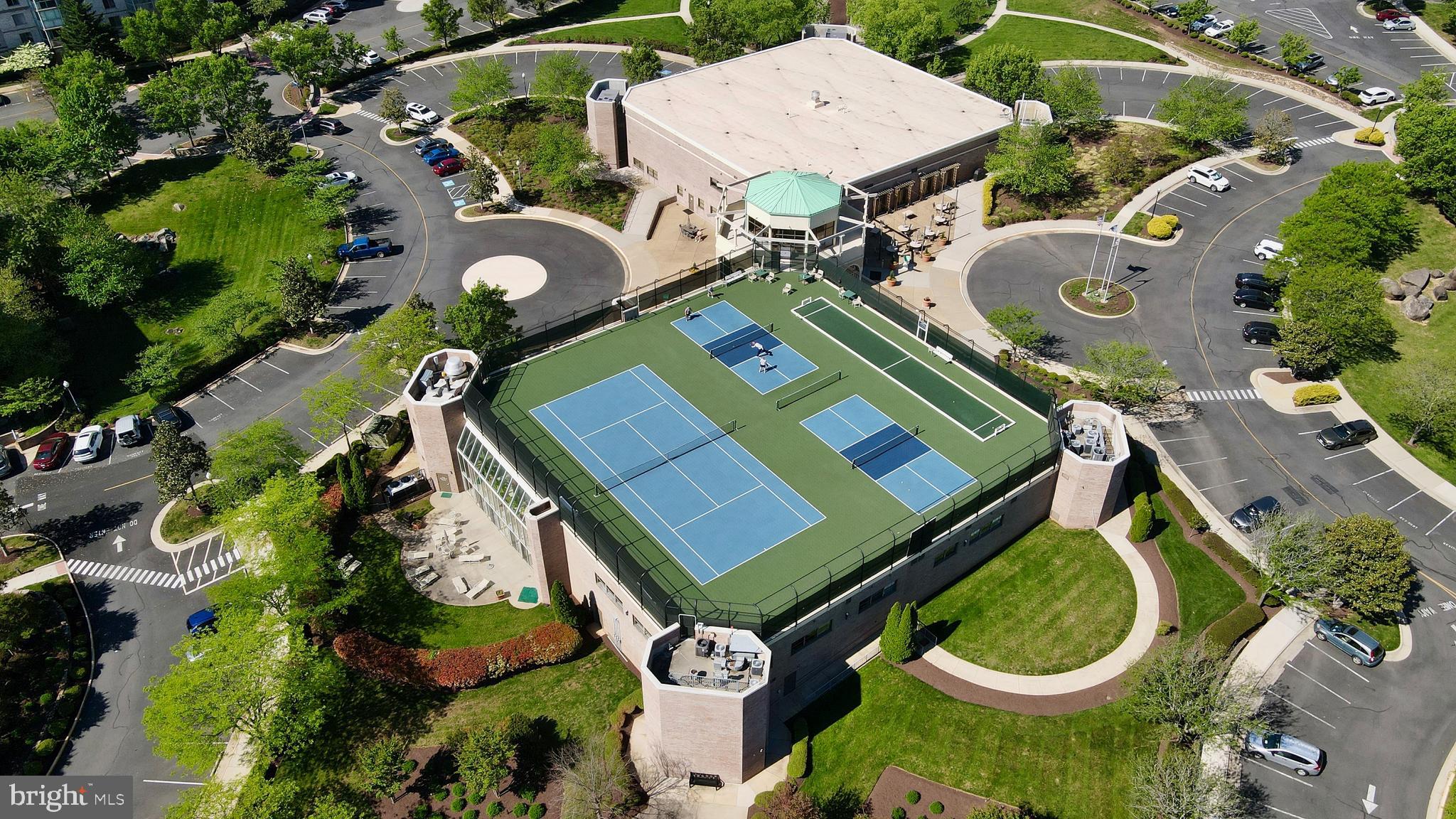 RIVERVIEW AT LANSDOWNE WOODS - Residential