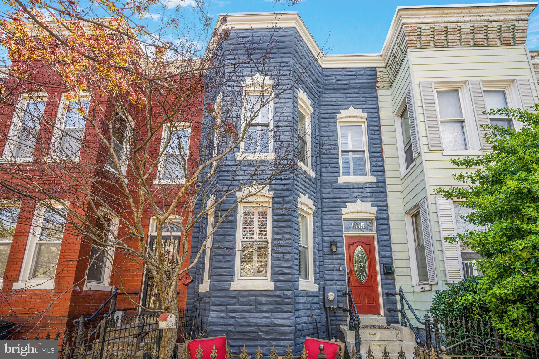 1115 I STREET NE