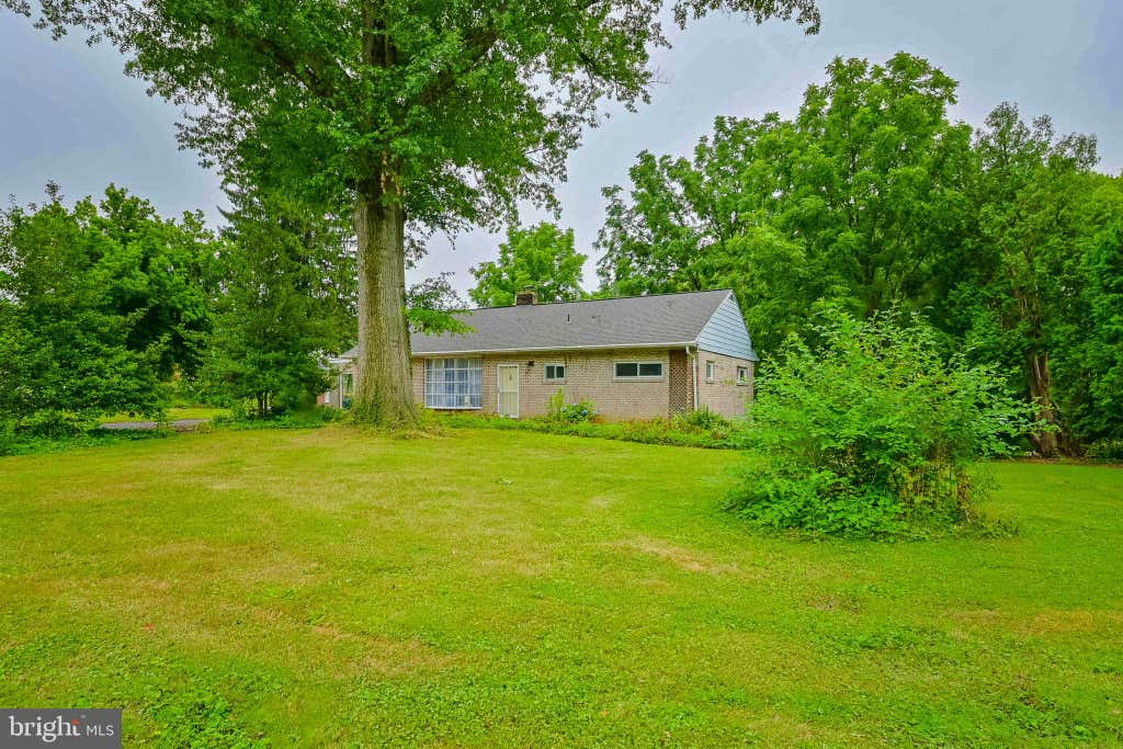 Photo of 2 Gable Park Road, LANCASTER, PA 17603 (MLS # PALA2091432)