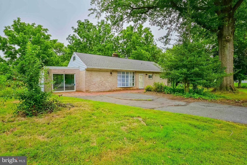 Photo of 2 Gable Park Road, LANCASTER, PA 17603 (MLS # PALA2091432)