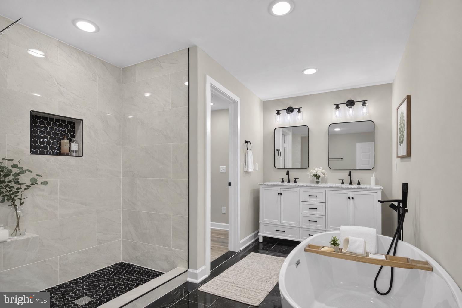 BROADWAY EAST - Residential