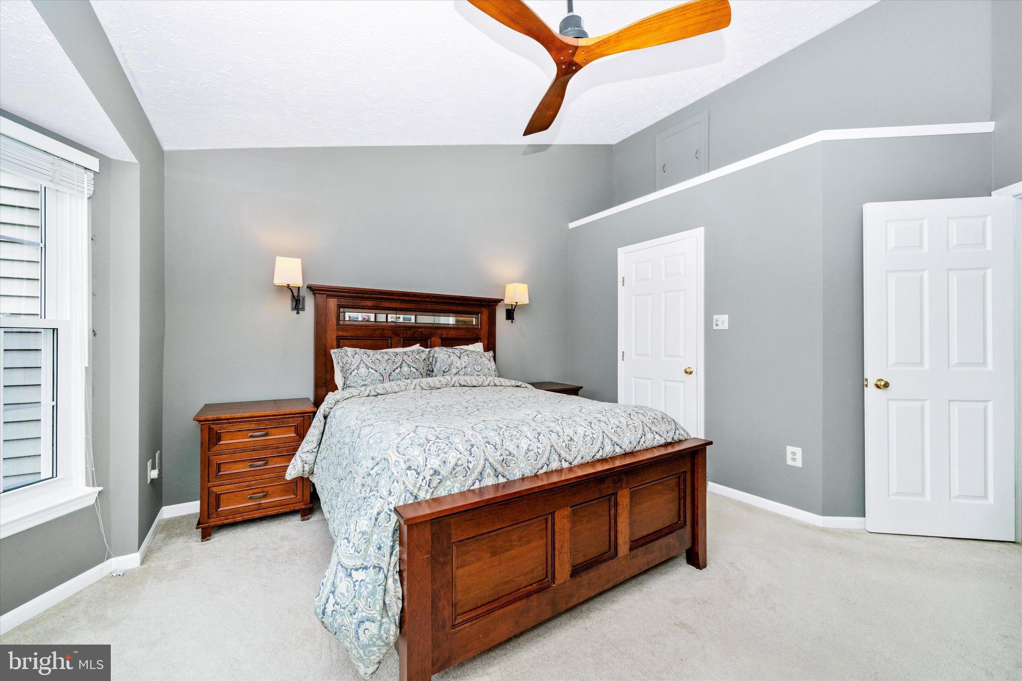 JAMES CREEK - Residential