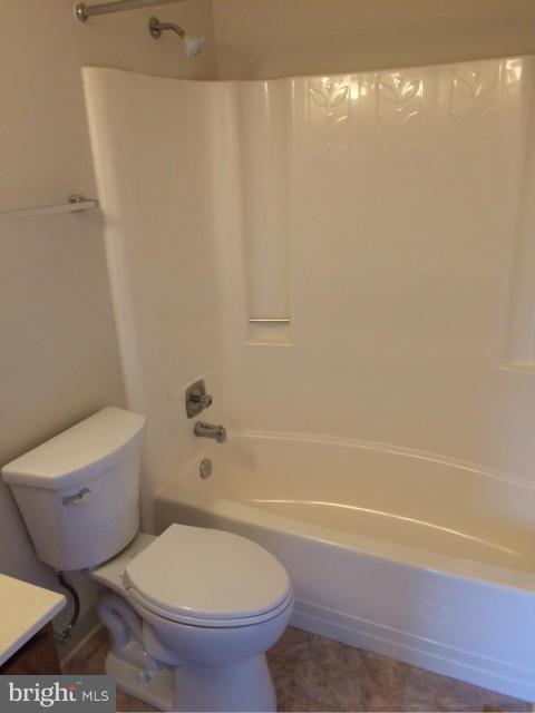 GLEN ORA - PLAT 9 - Residential Lease