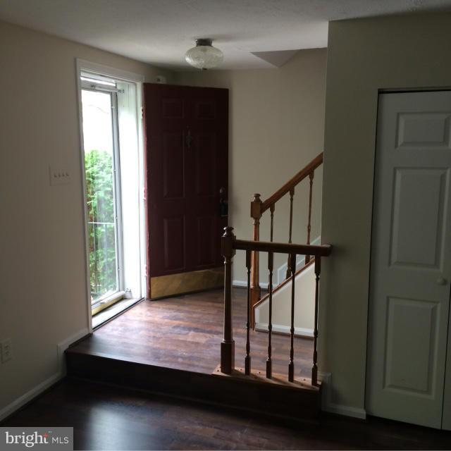 GLEN ORA - PLAT 9 - Residential Lease