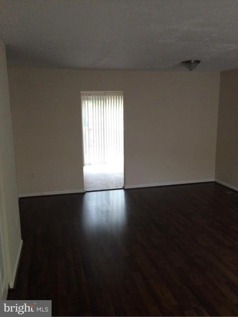 GLEN ORA - PLAT 9 - Residential Lease