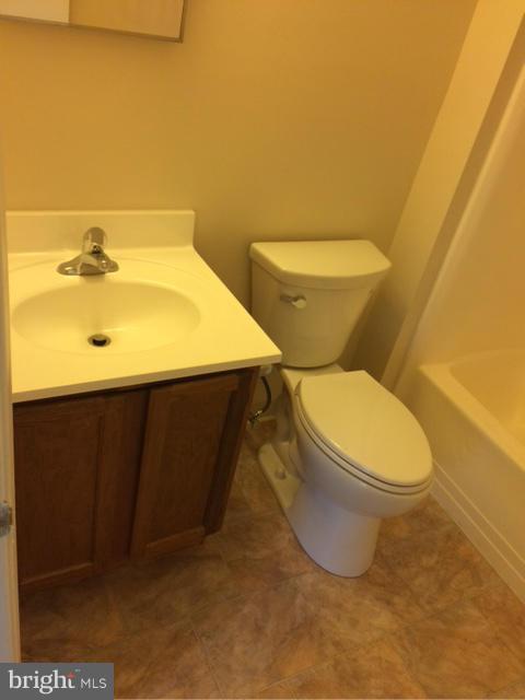 GLEN ORA - PLAT 9 - Residential Lease