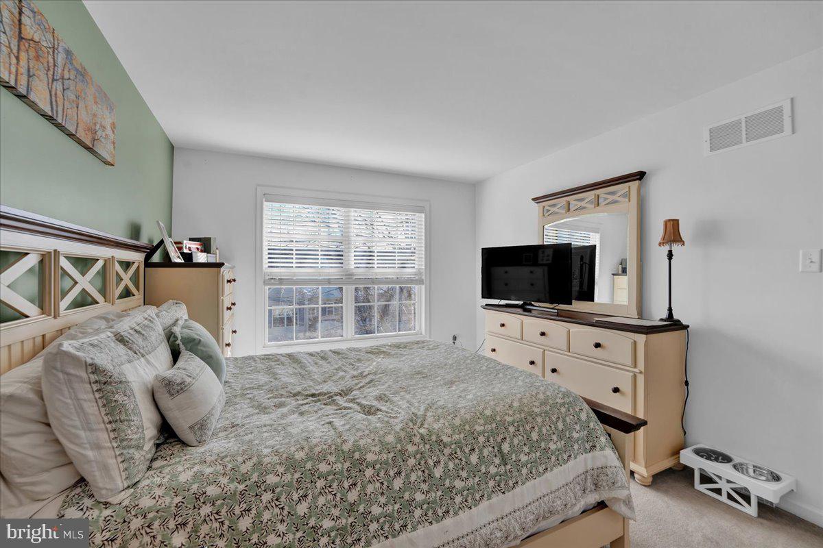 FRENCH CREEK TOWNH - Residential