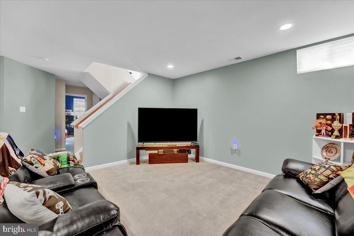 FRENCH CREEK TOWNH - Residential