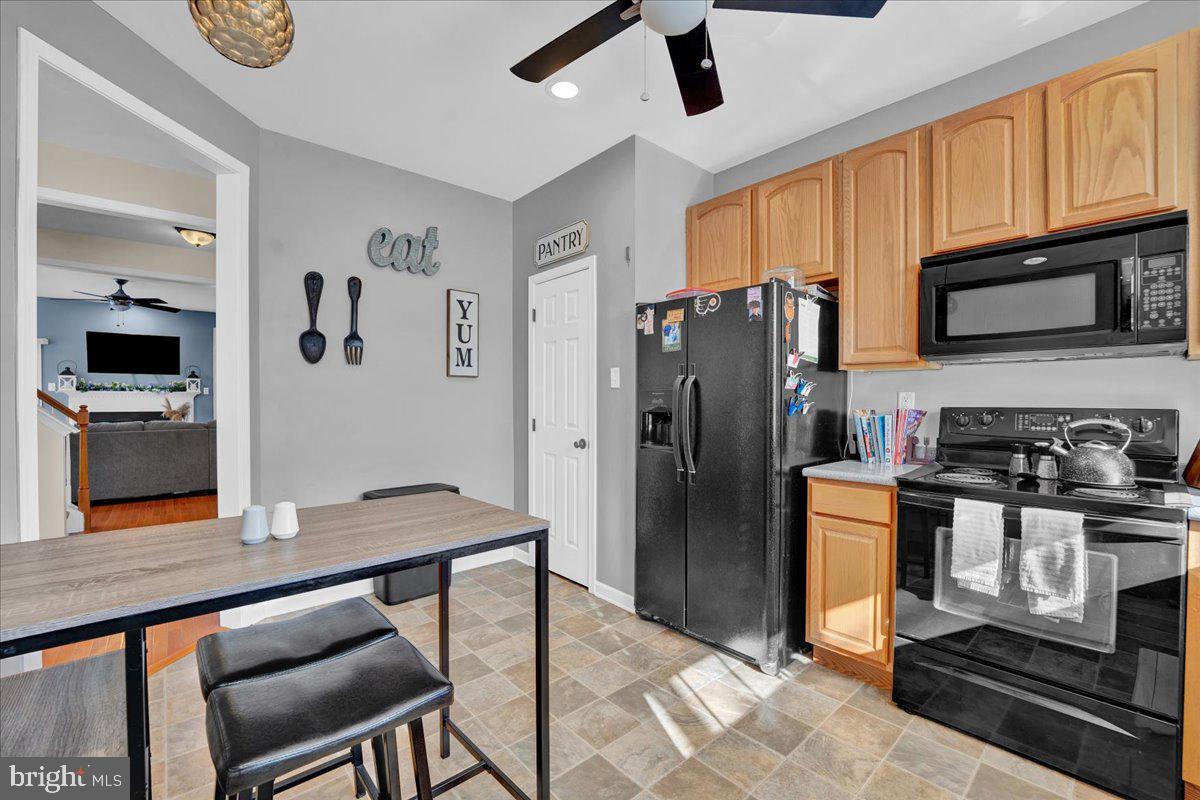 FRENCH CREEK TOWNH - Residential