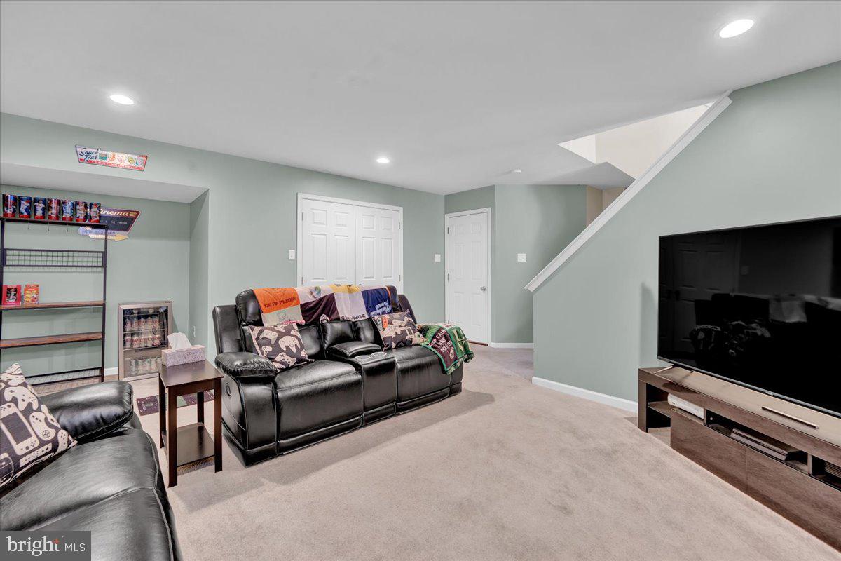 FRENCH CREEK TOWNH - Residential