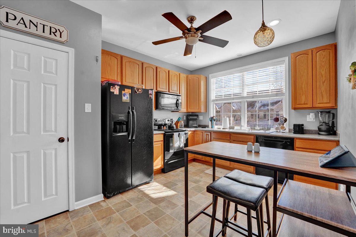 FRENCH CREEK TOWNH - Residential