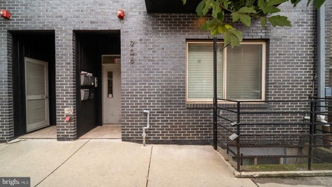 Condo For Sale - 906 N 16th Street #3R<br/> PHILADELPHIA, PA 19130