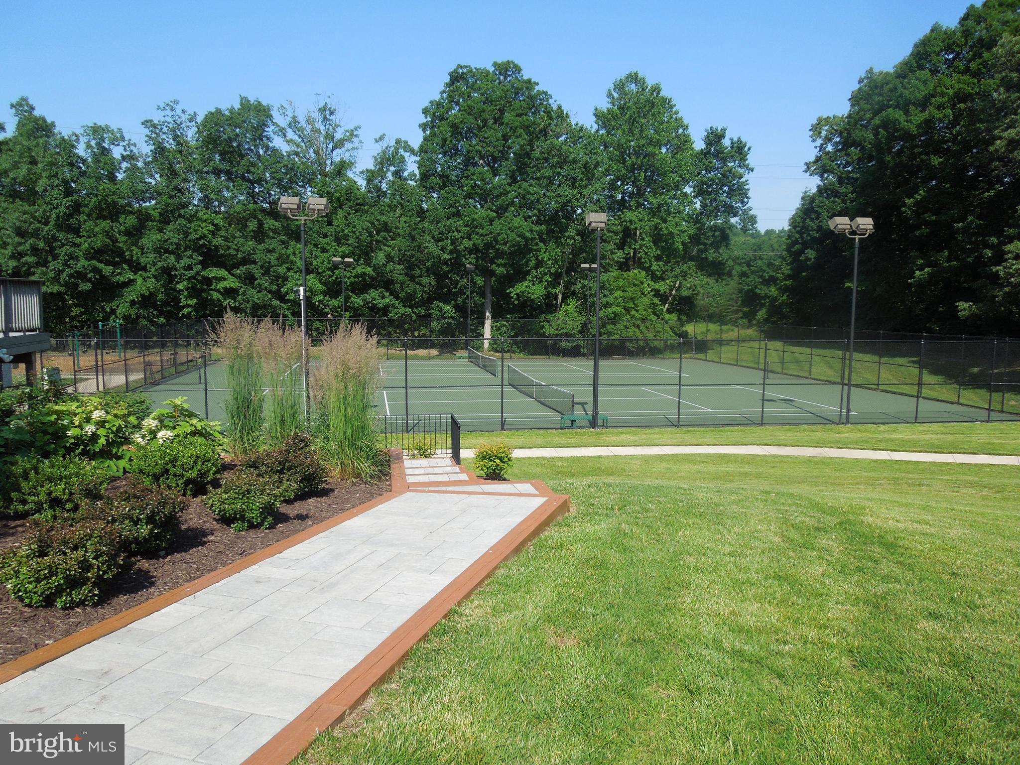 STRATFORD PLACE AT KINGS - Residential Lease