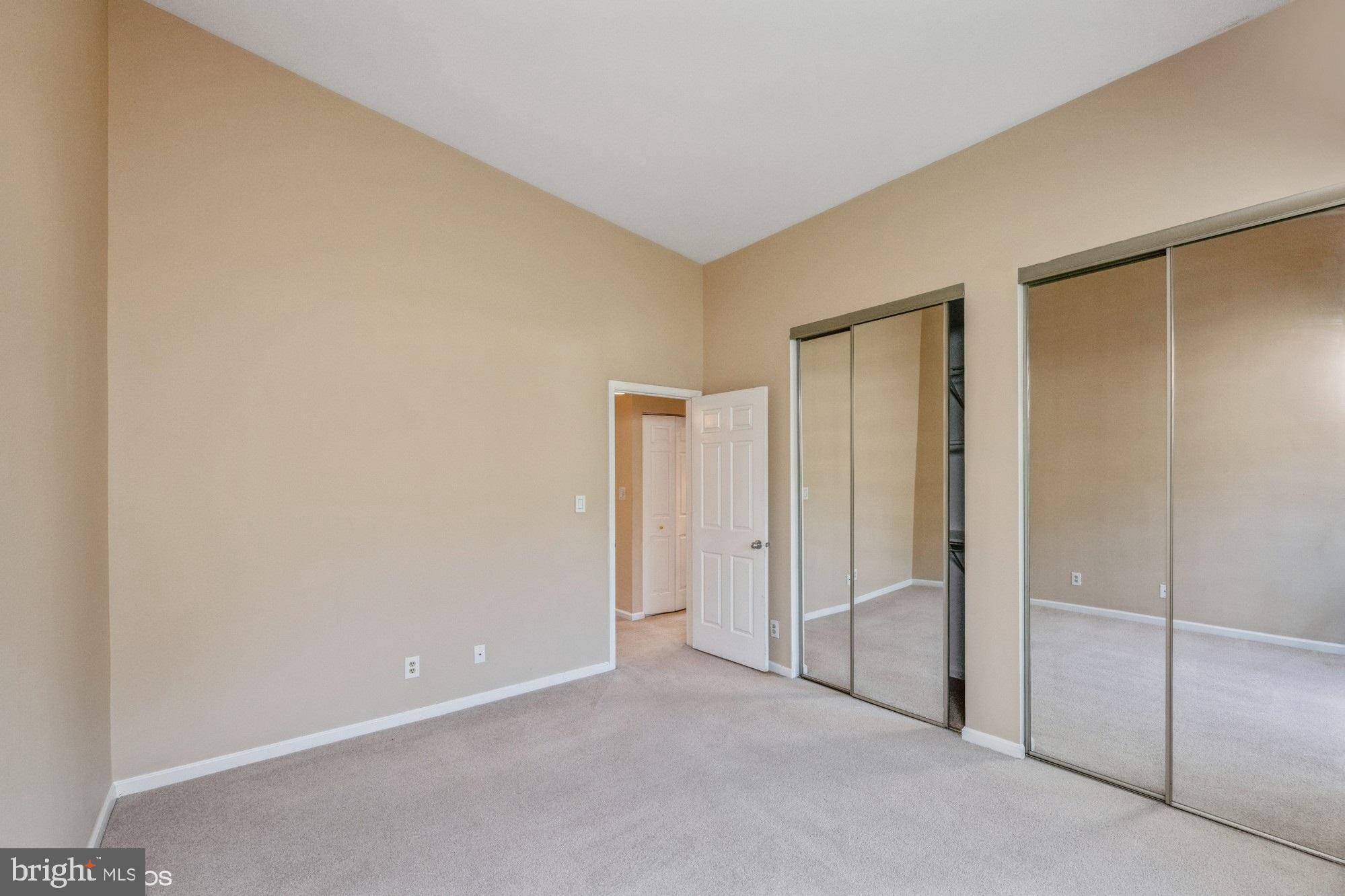 STRATFORD PLACE AT KINGS - Residential Lease