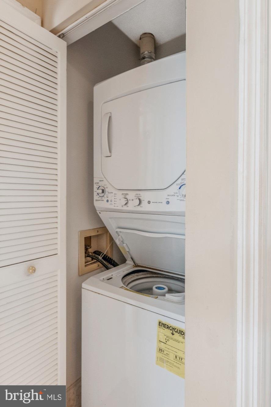 STRATFORD PLACE AT KINGS - Residential Lease