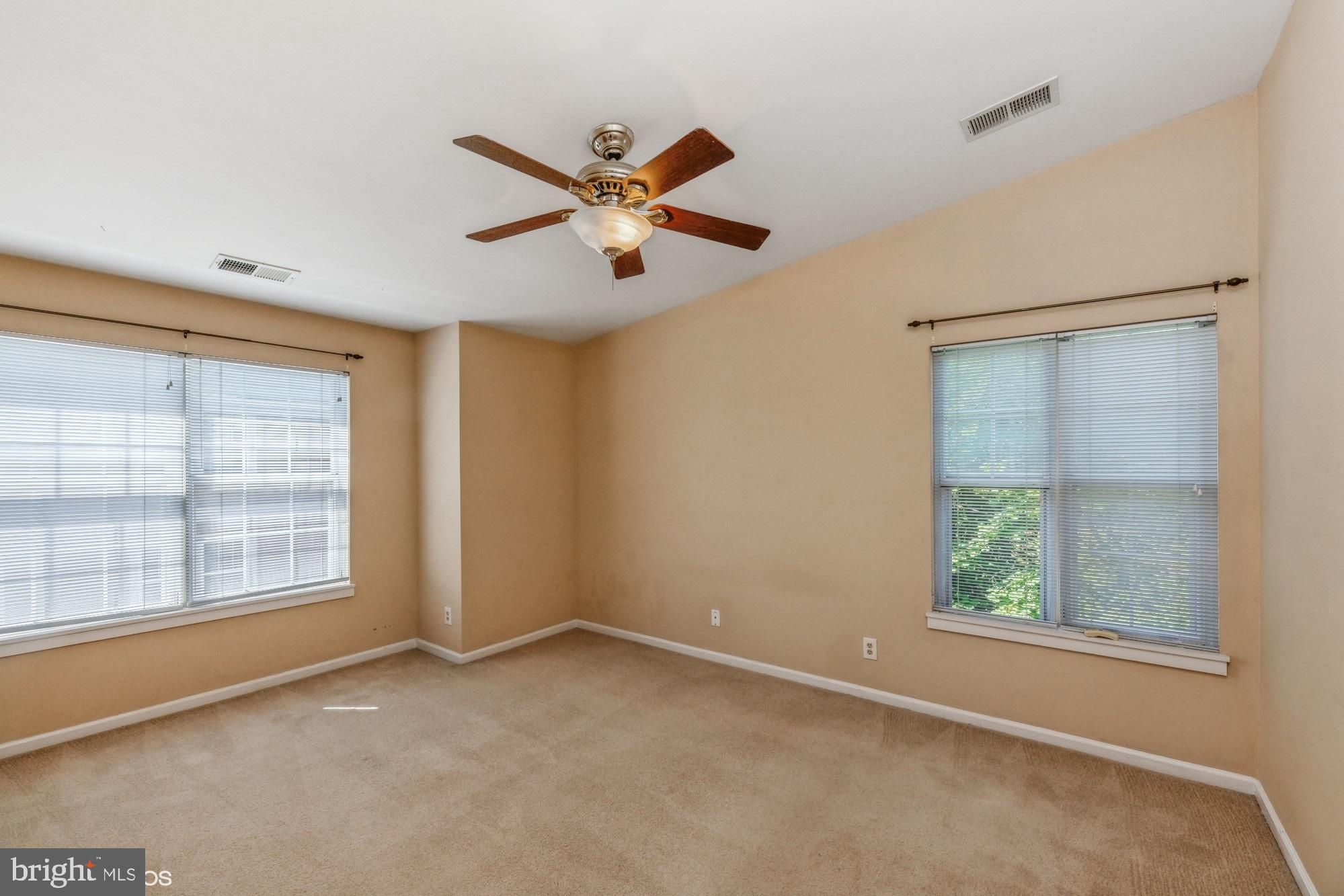 STRATFORD PLACE AT KINGS - Residential Lease