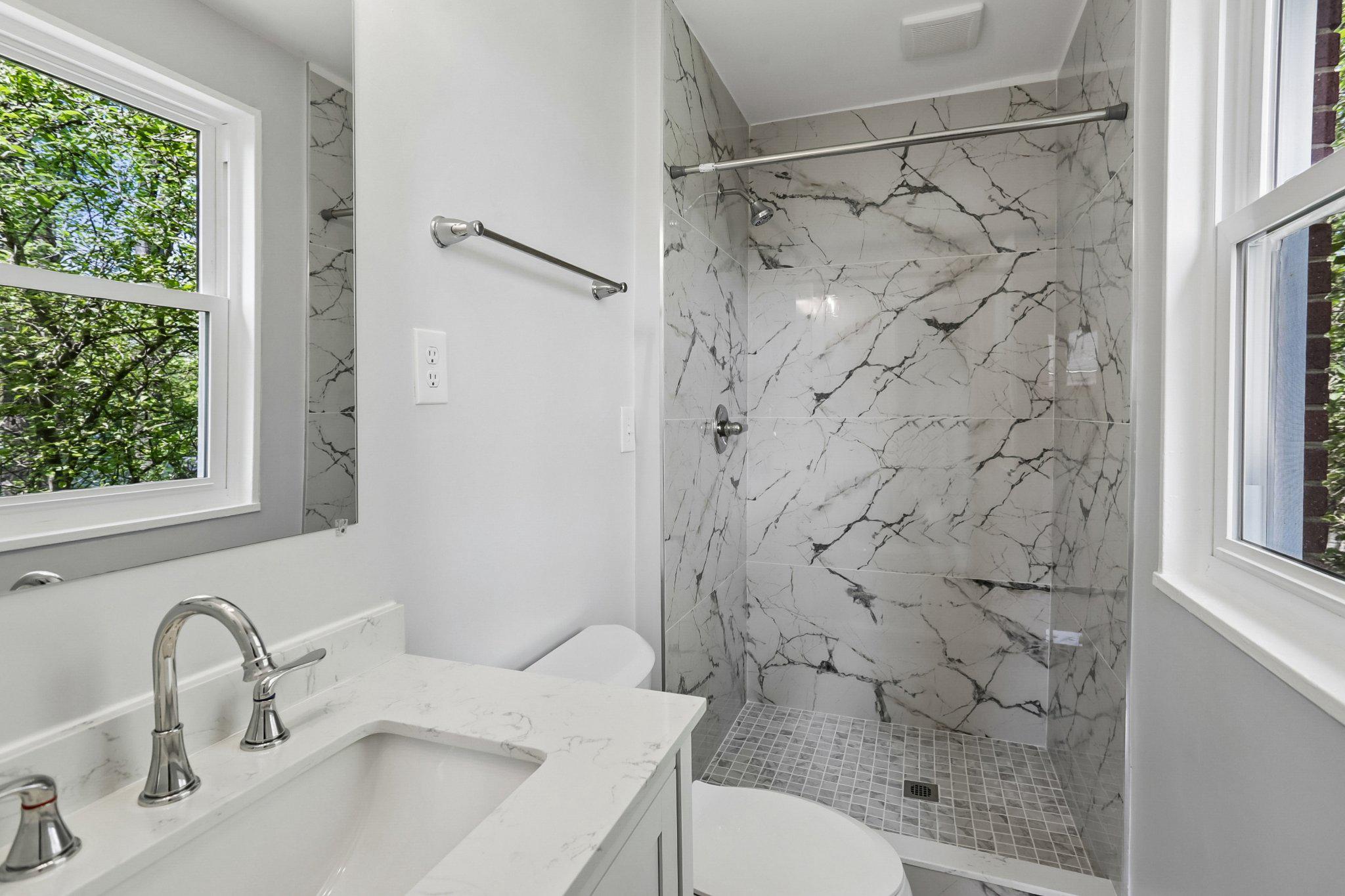 GREENWOOD KNOLLS - Residential