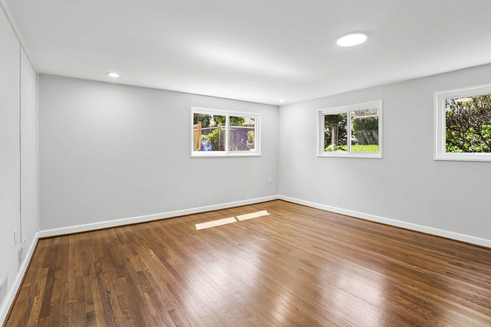 GREENWOOD KNOLLS - Residential