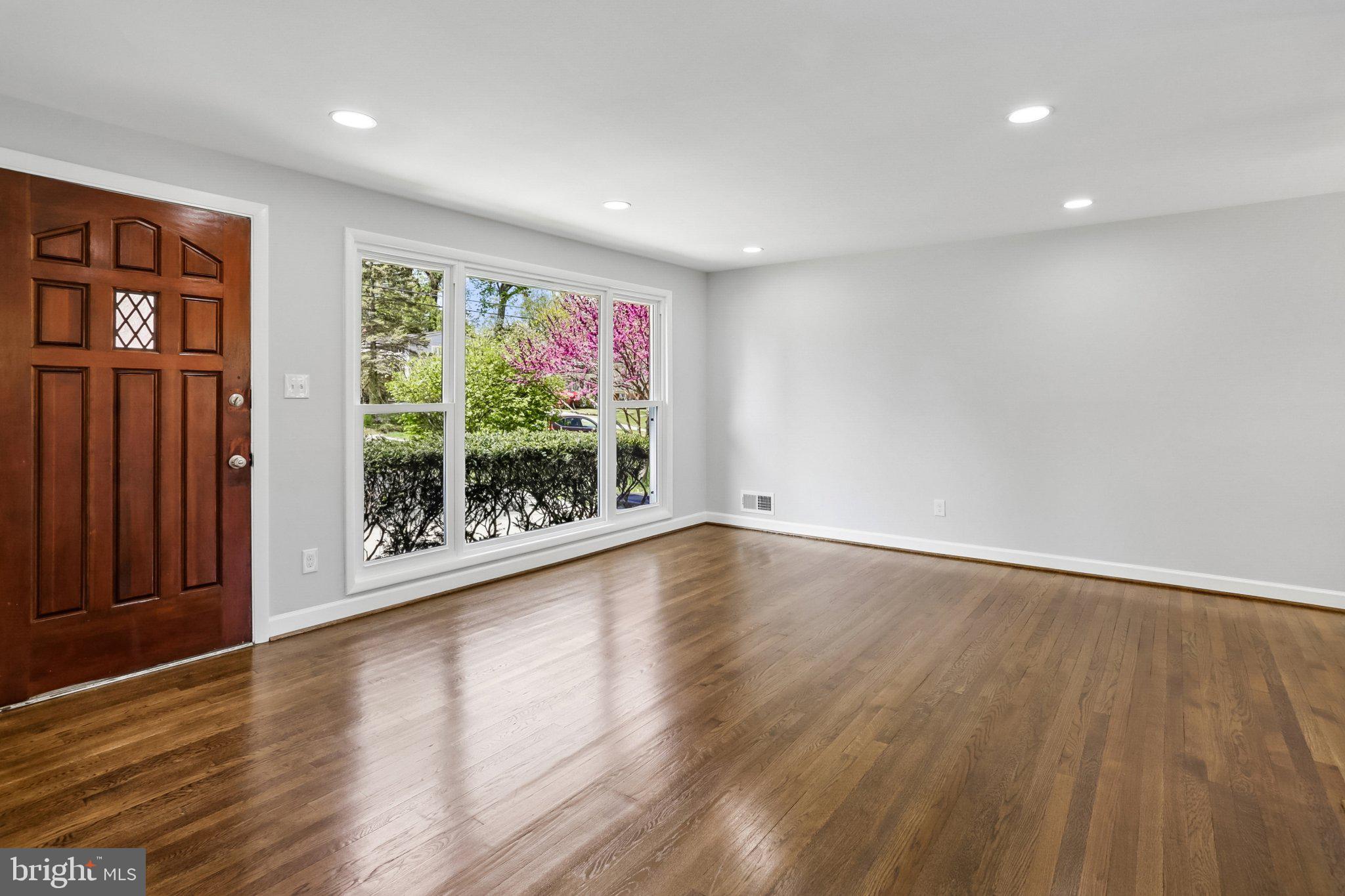 GREENWOOD KNOLLS - Residential