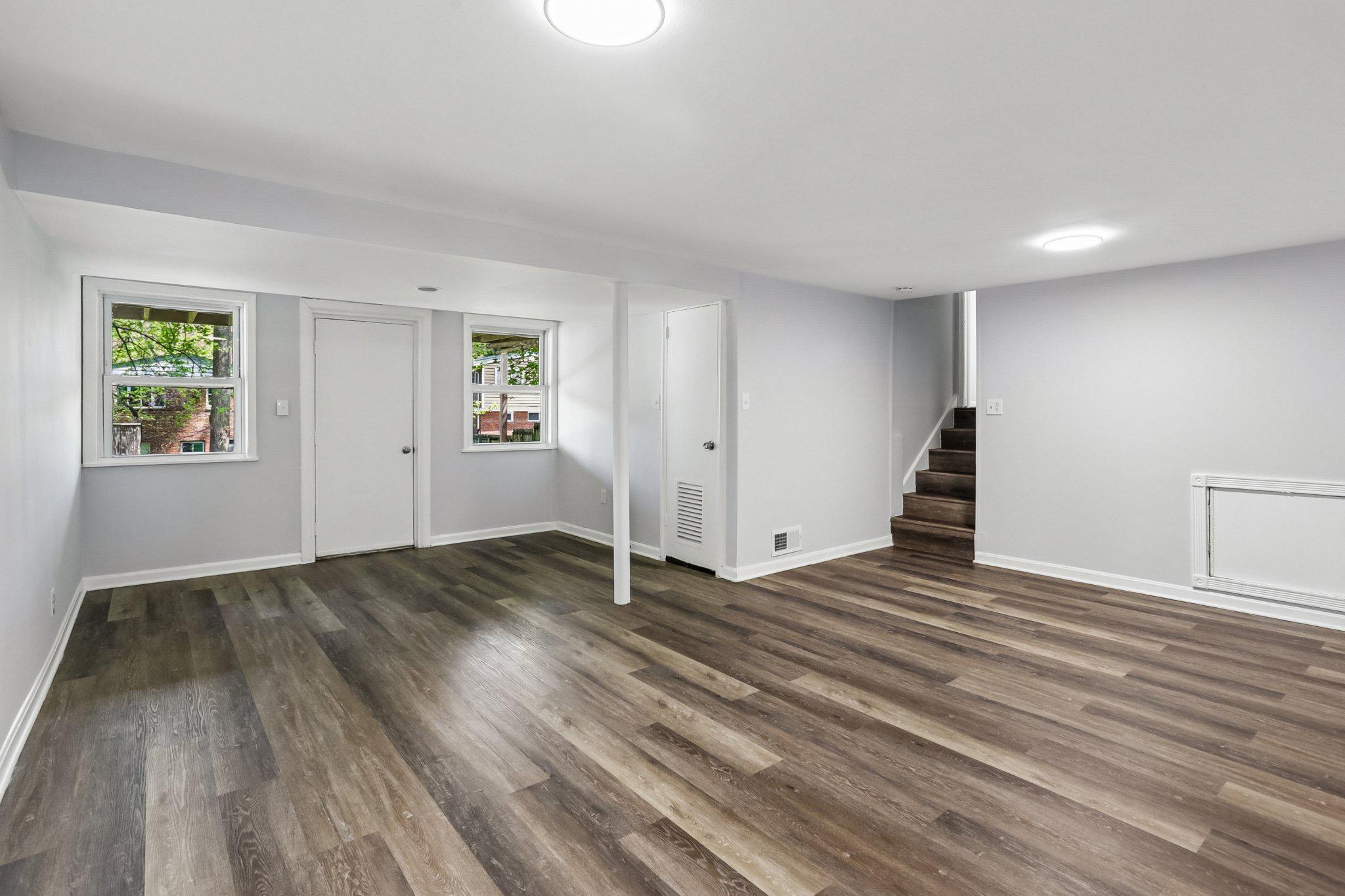 GREENWOOD KNOLLS - Residential