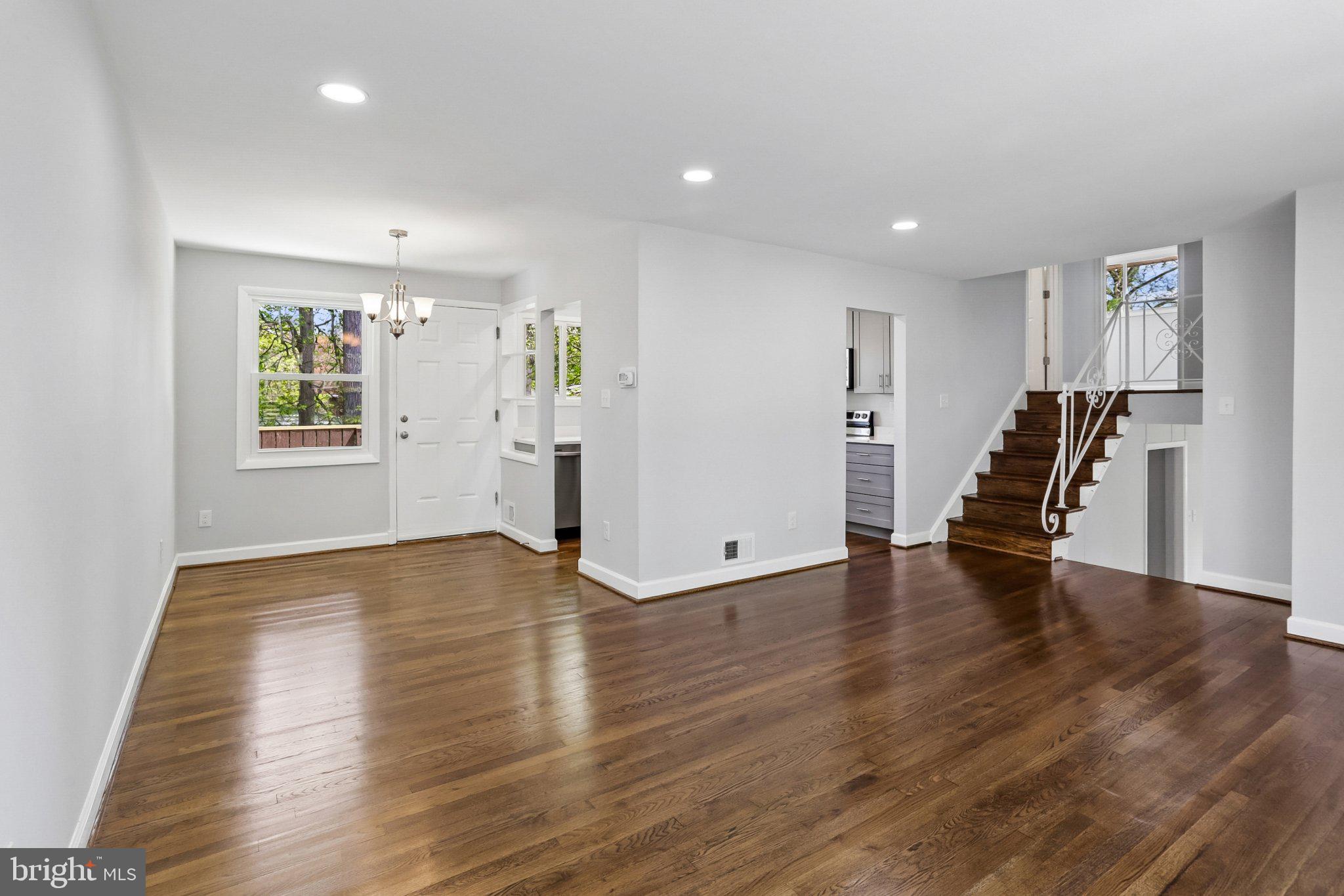 GREENWOOD KNOLLS - Residential