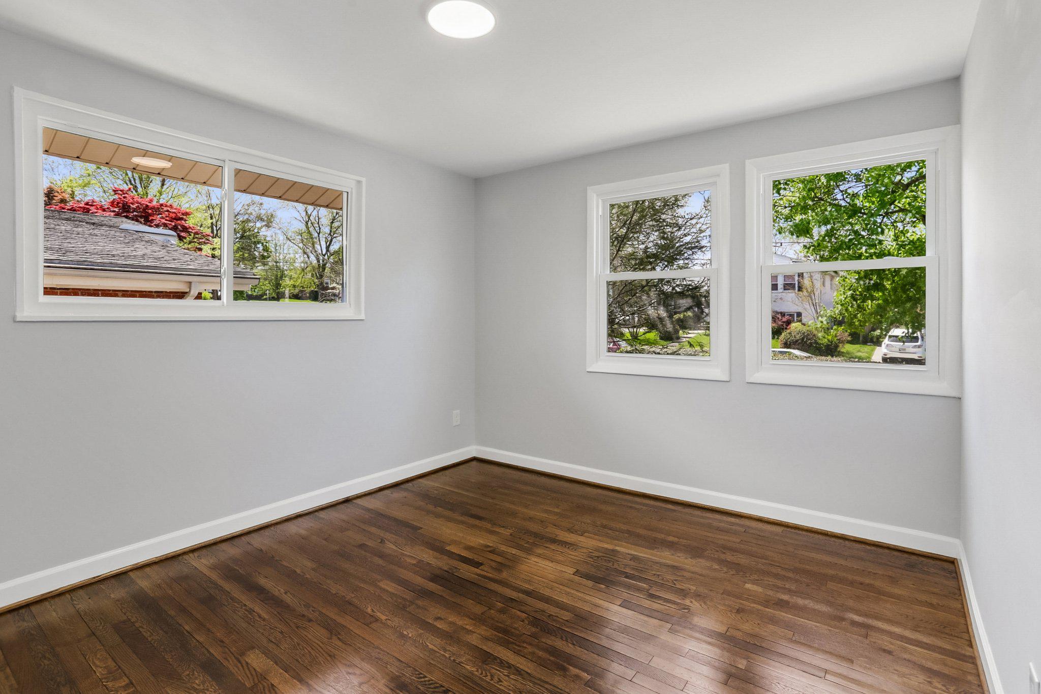 GREENWOOD KNOLLS - Residential