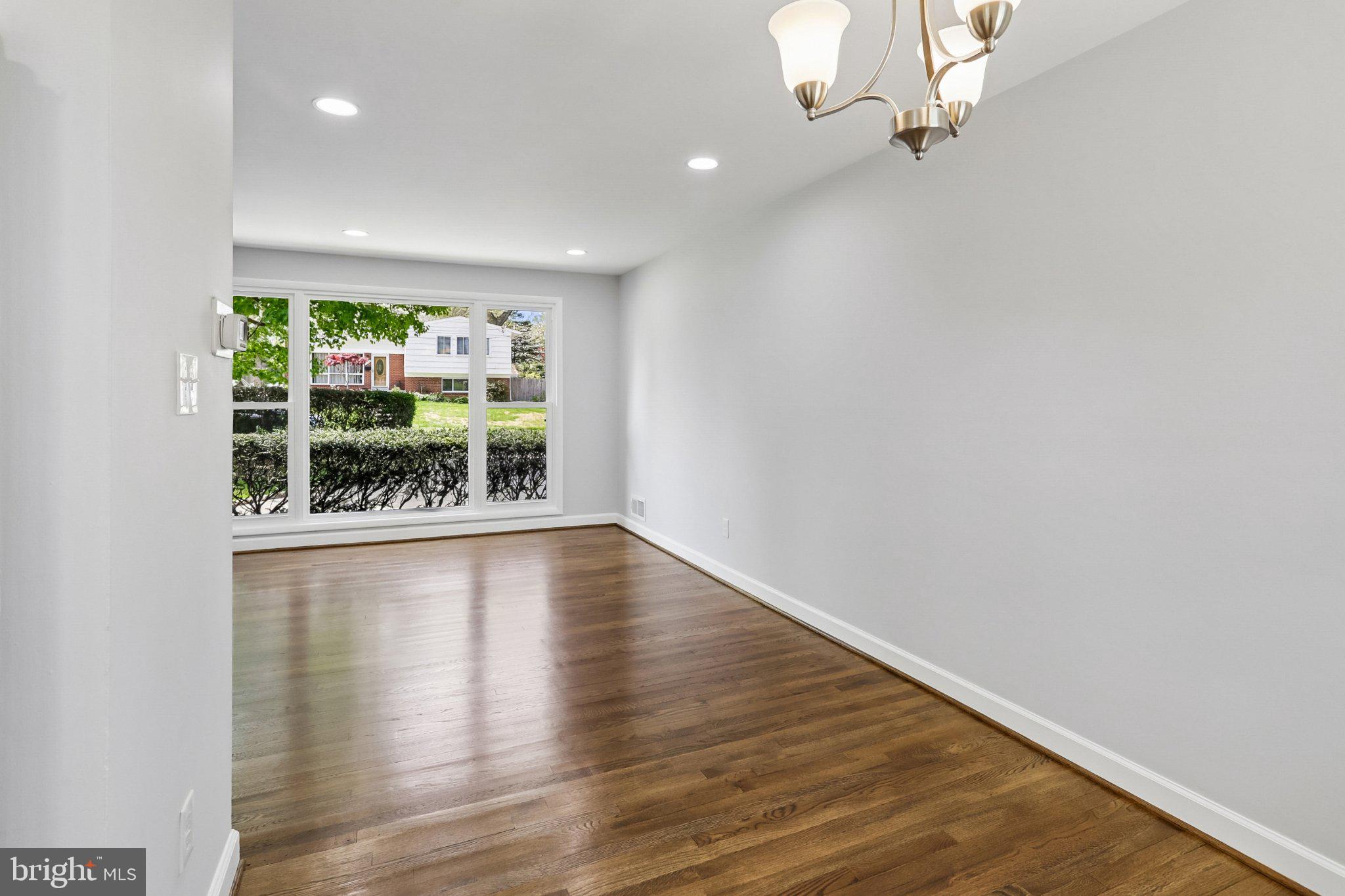 GREENWOOD KNOLLS - Residential