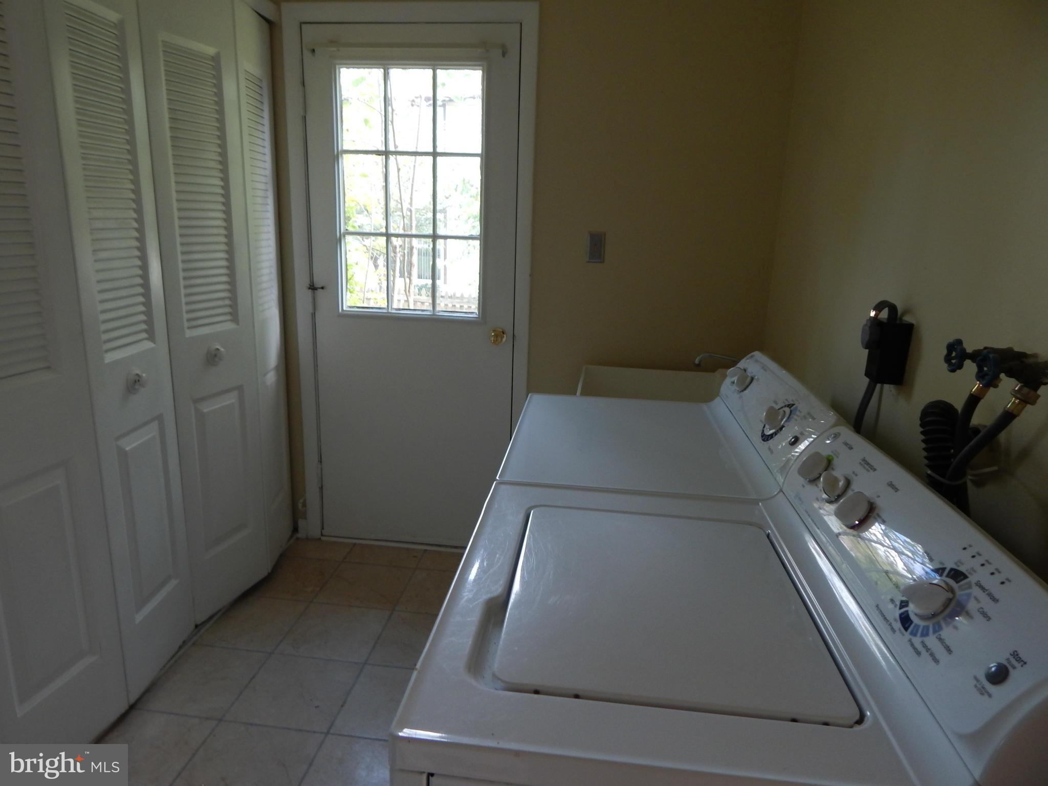 SUGARLAND WEST - Residential