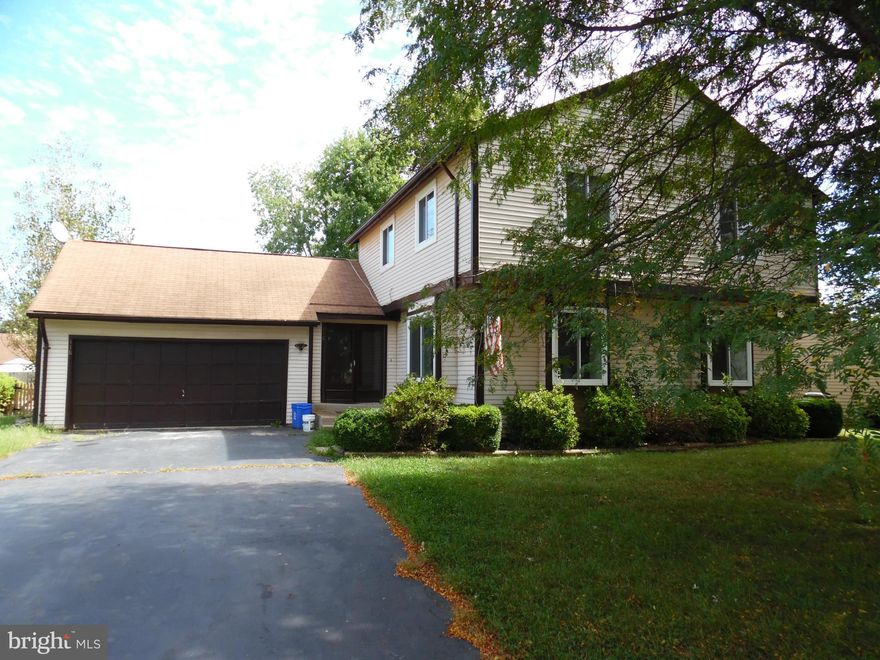 BEAUTIFULLY RENOVATED, 3 LEVELS COLONIAL HOME IN GREAT LOCATION. PRICED TO SELL, VACANT & MOTIVATED SELLER.4 BEDROOM, 2.5 BATH, 2-CAR GARAGE, NEW FLOORING, UPDATED KITCHEN WITH BRAND NEW APPLIANCES. NEW GARAGE DOOR & NEW PAINT. CLOSE TO NOVA COMMUNITY COLLEGE & MANY SHOPPING CENTERS. CONVENIENT ACCESS TO FAIRFAX COUNTY PKWY, RT 7 & RT 28 & DULLES AIRPORT. GREAT LOT WITH MATURE TREES. MUST SEE!