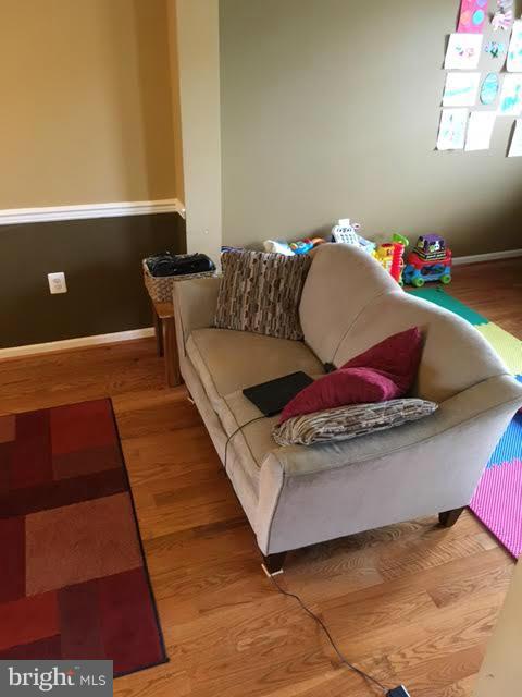 POPLAR RUN - Residential Lease