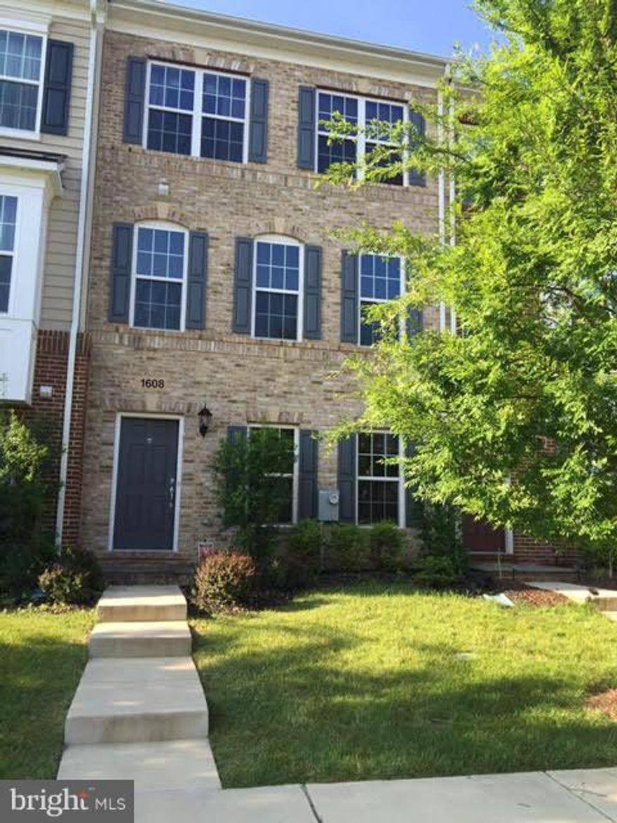 NEW REDUCED PRICE!!! Beautiful townhome in sought after Poplar Run community. Hardwood floors, gorgeous kitchen that opens to family room. Master suite with large walk-in closet, upgraded baths with separate tub and shower, his/hers sinks, large size deck, garage, and plenty of storage space. Community offers lots of amenities, rec center and huge pool.