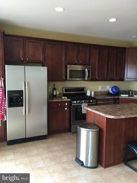 POPLAR RUN - Residential Lease