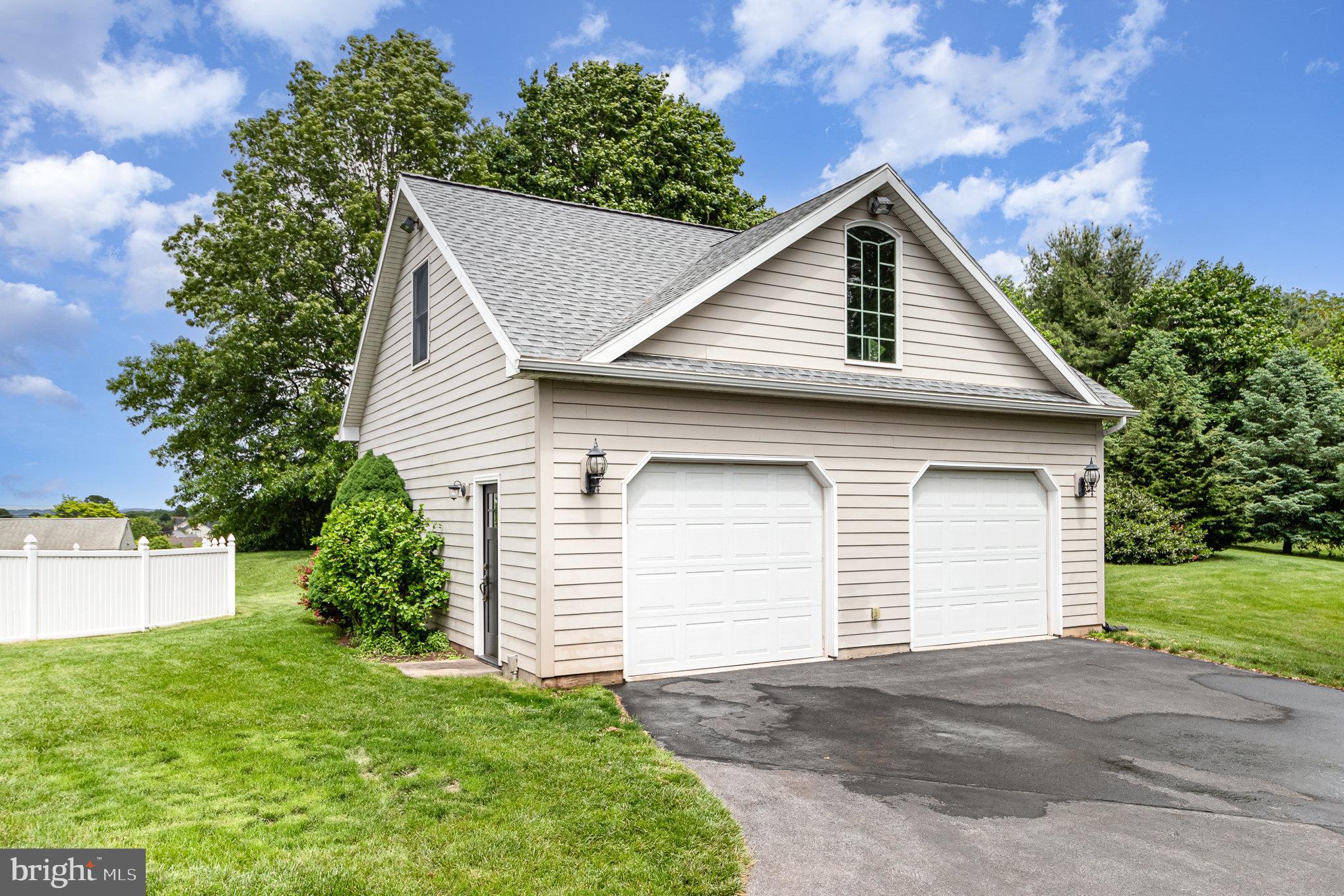 SOUTH LONDONDERRY - Residential