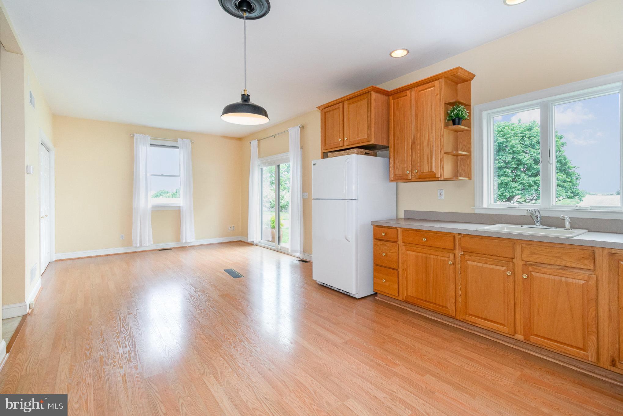 SOUTH LONDONDERRY - Residential