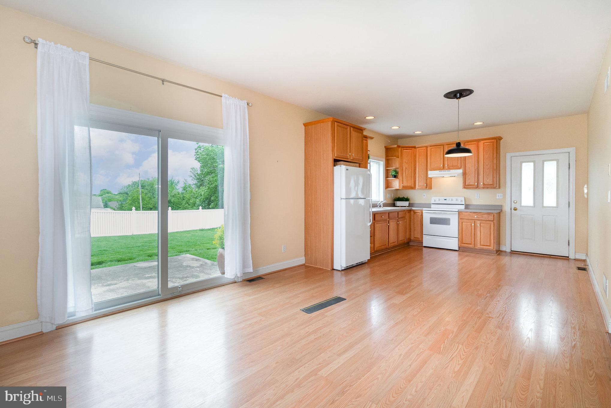 SOUTH LONDONDERRY - Residential