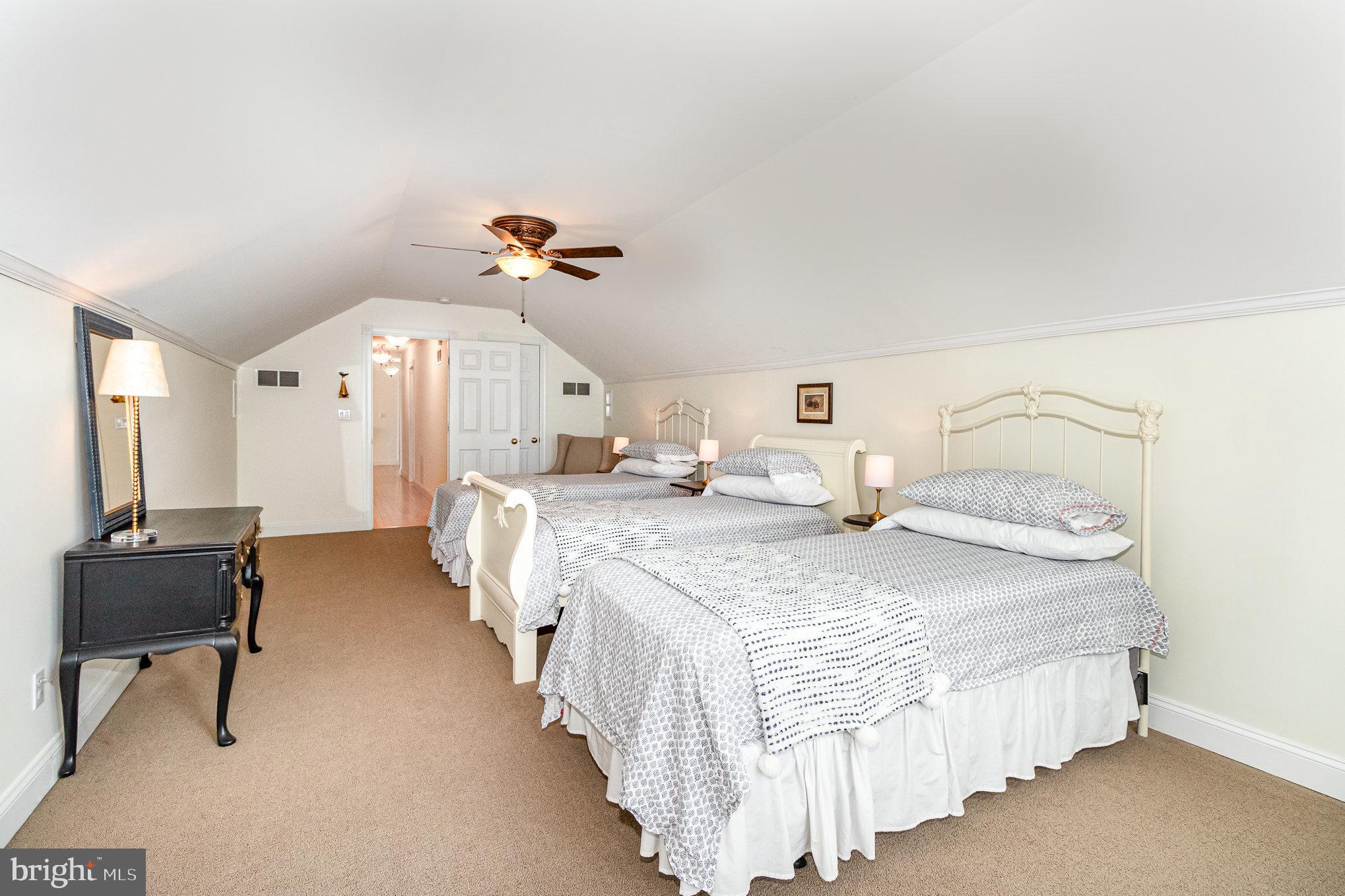 SOUTH LONDONDERRY - Residential