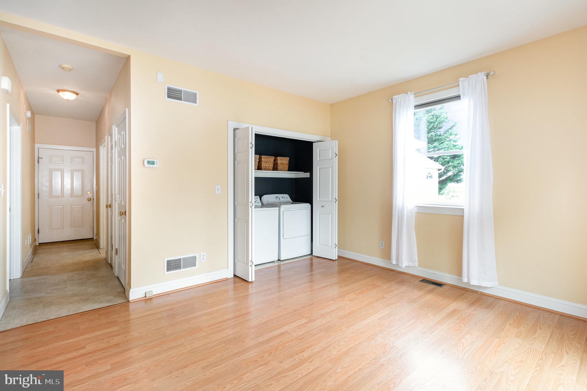 SOUTH LONDONDERRY - Residential