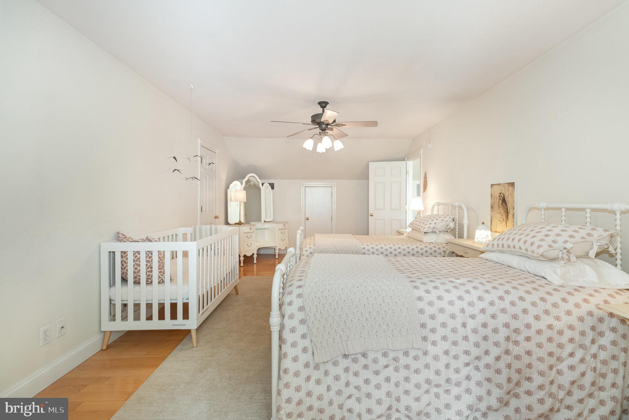 SOUTH LONDONDERRY - Residential