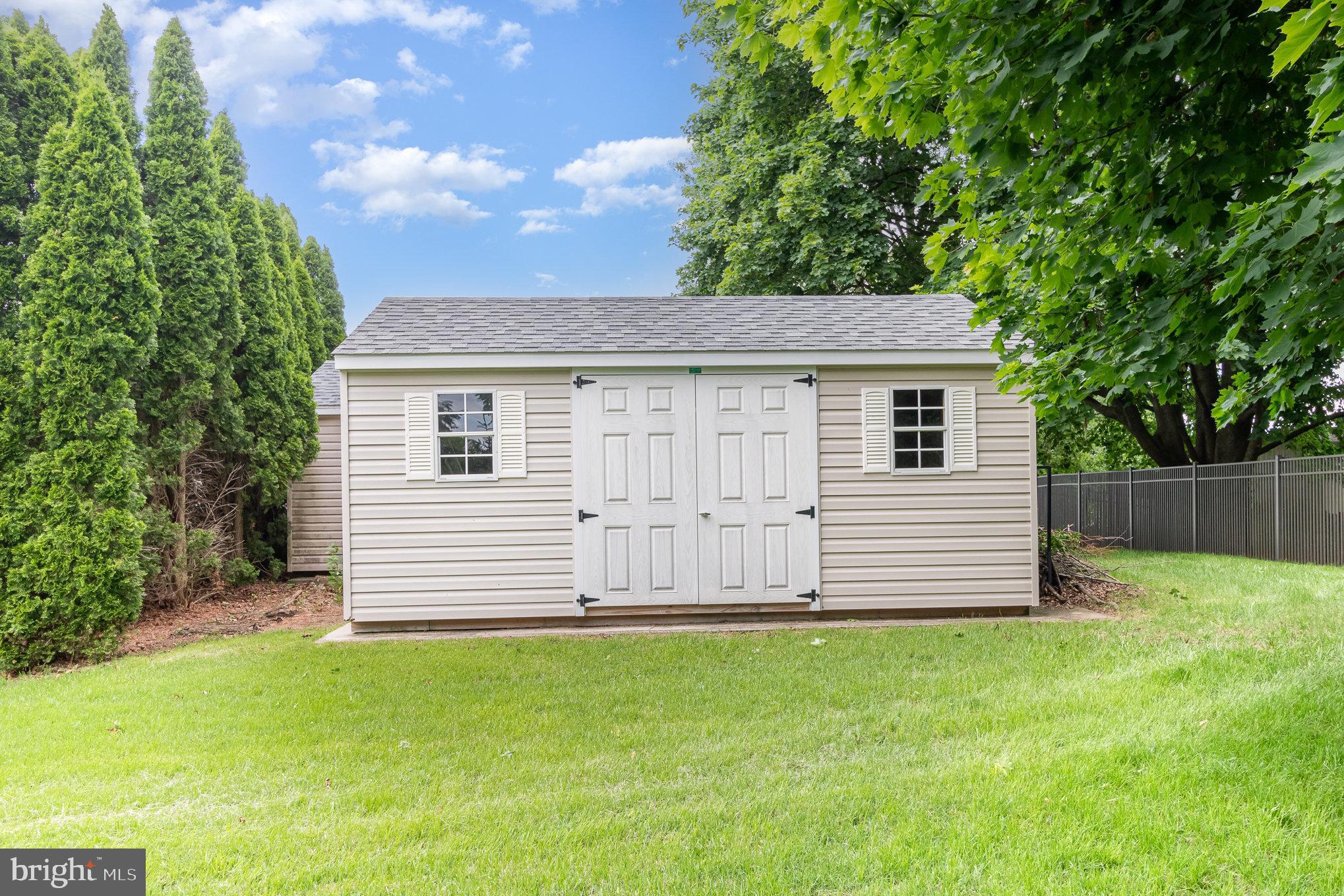 SOUTH LONDONDERRY - Residential