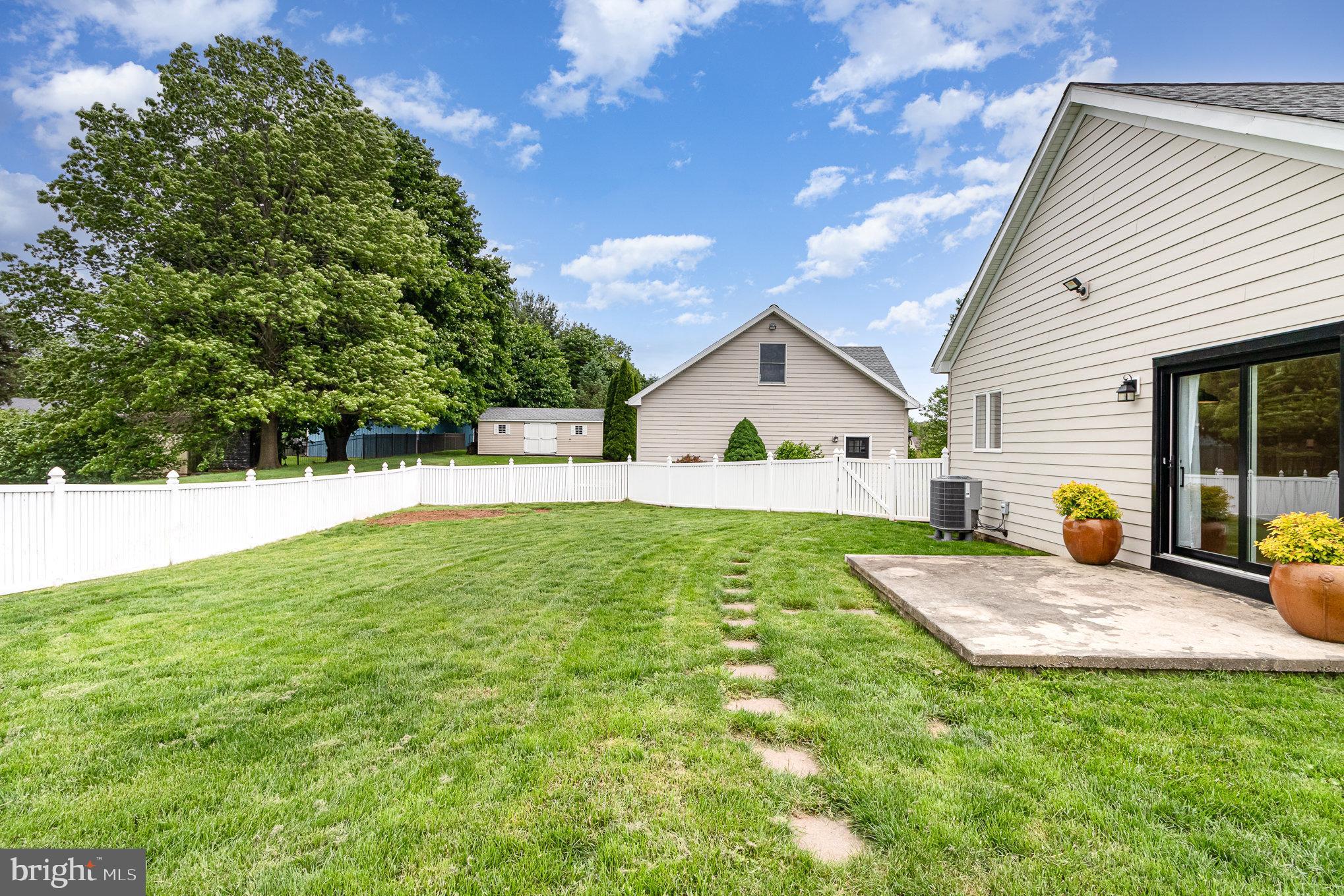 SOUTH LONDONDERRY - Residential