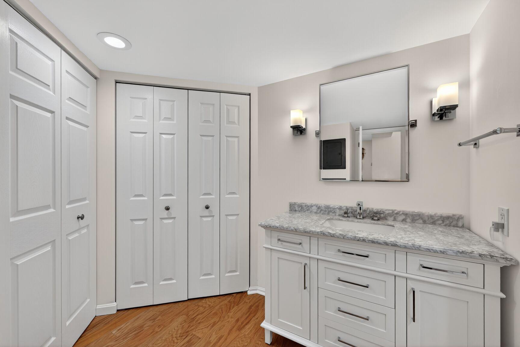 ASTORIA CONDOMINIUM - Residential