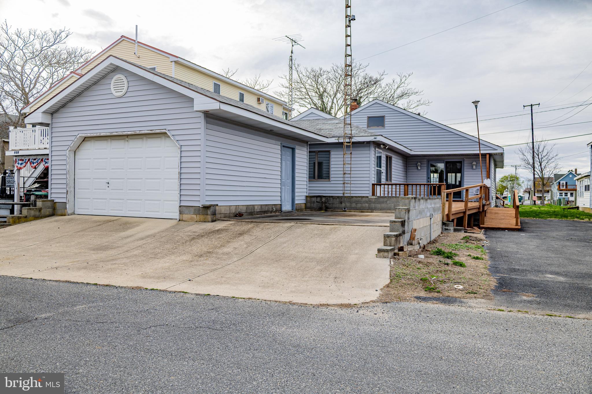 4404 S BOWERS ROAD