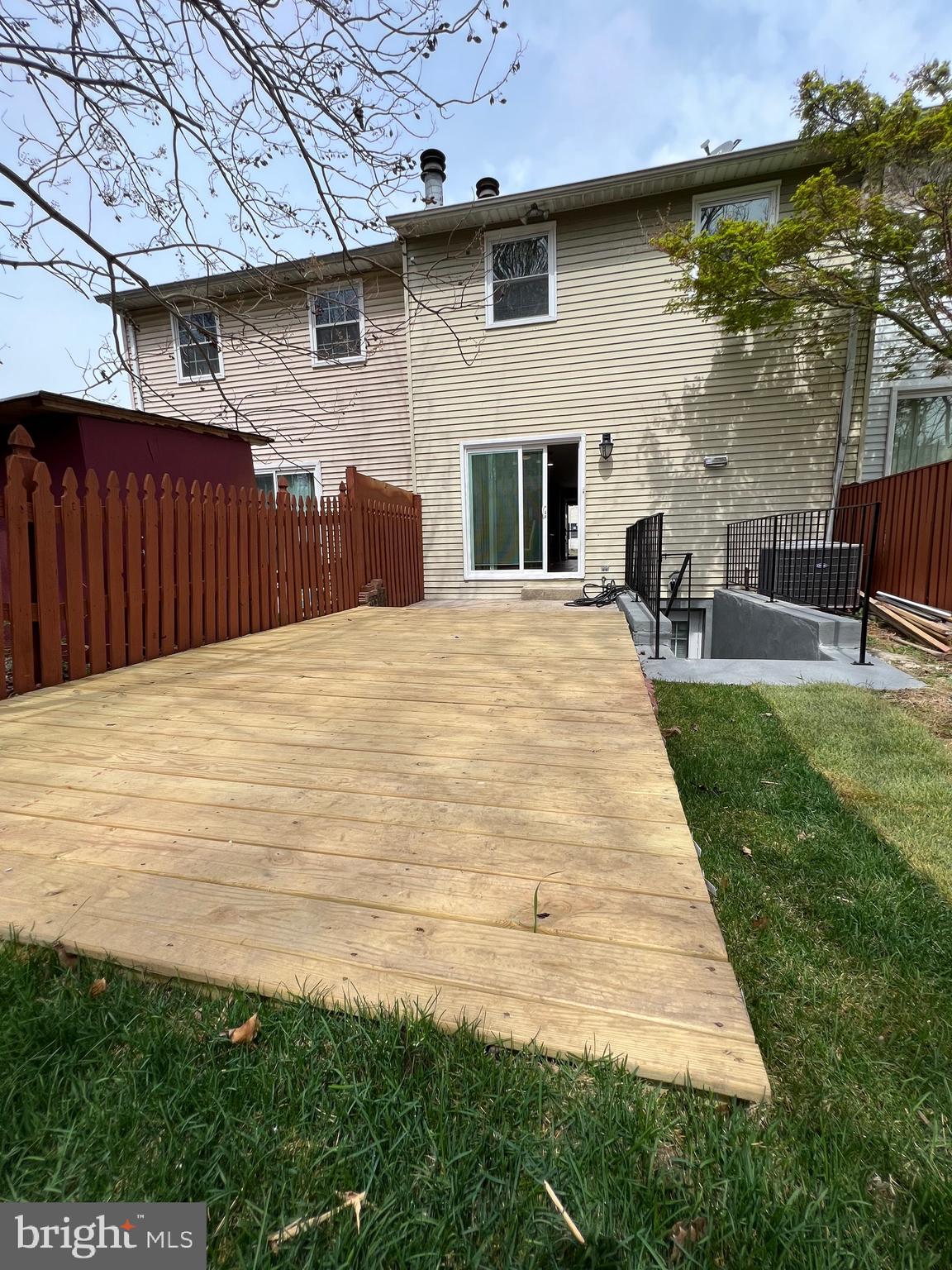 VILLAGE OAKS - Residential