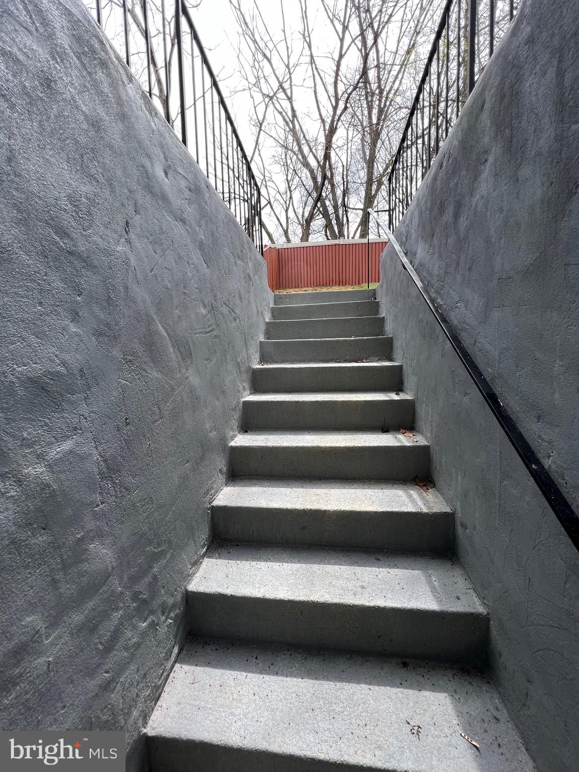 VILLAGE OAKS - Residential