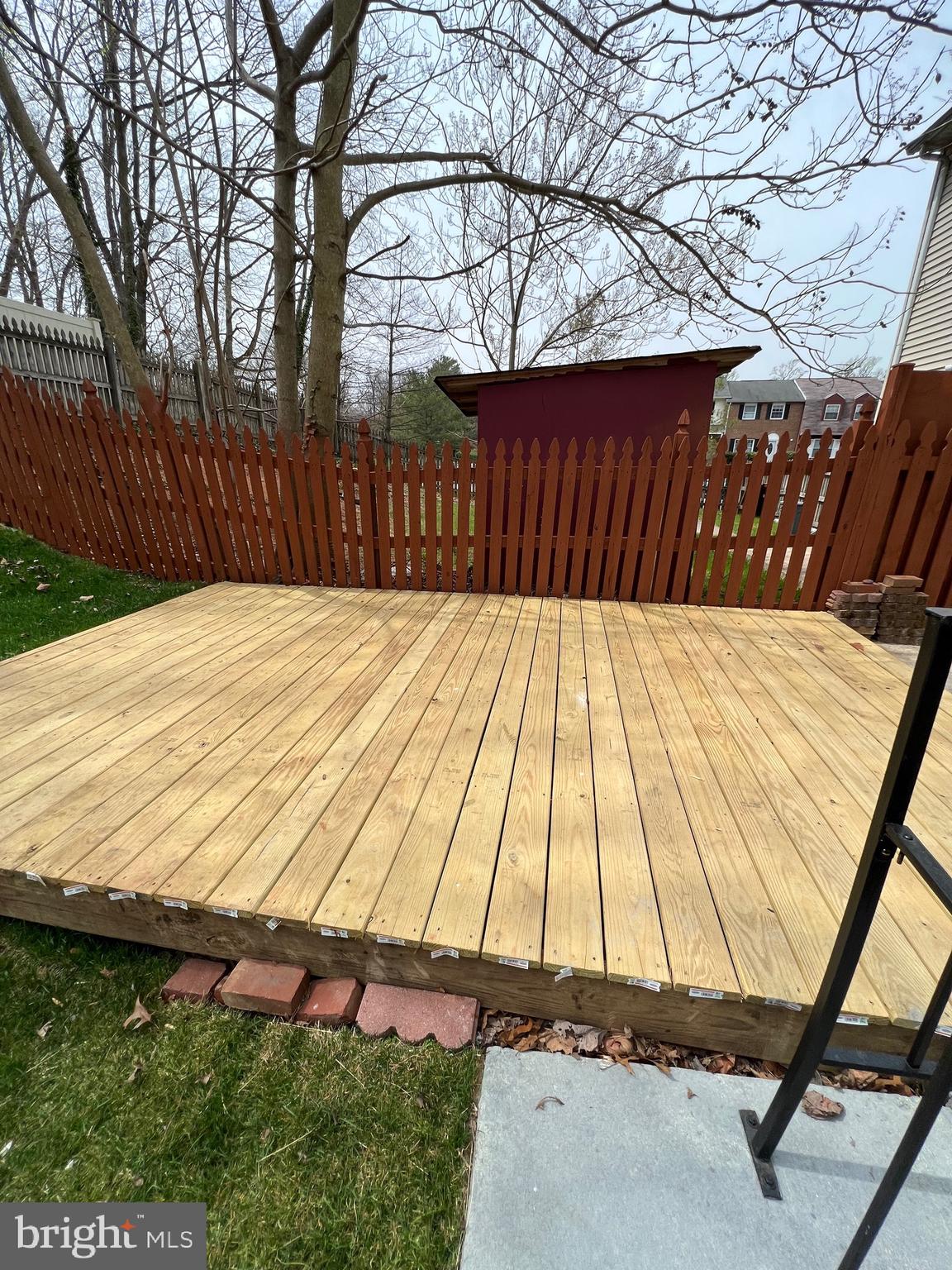 VILLAGE OAKS - Residential