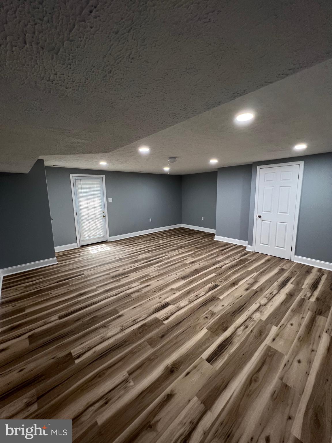 VILLAGE OAKS - Residential