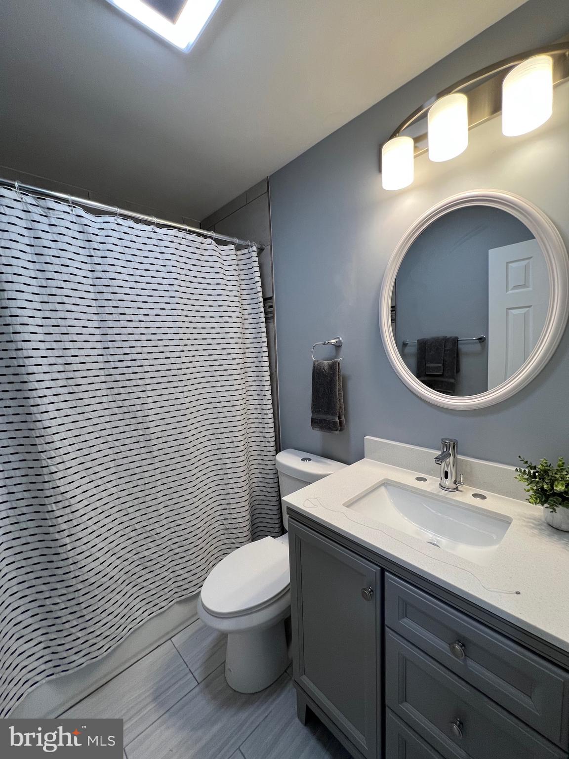 VILLAGE OAKS - Residential