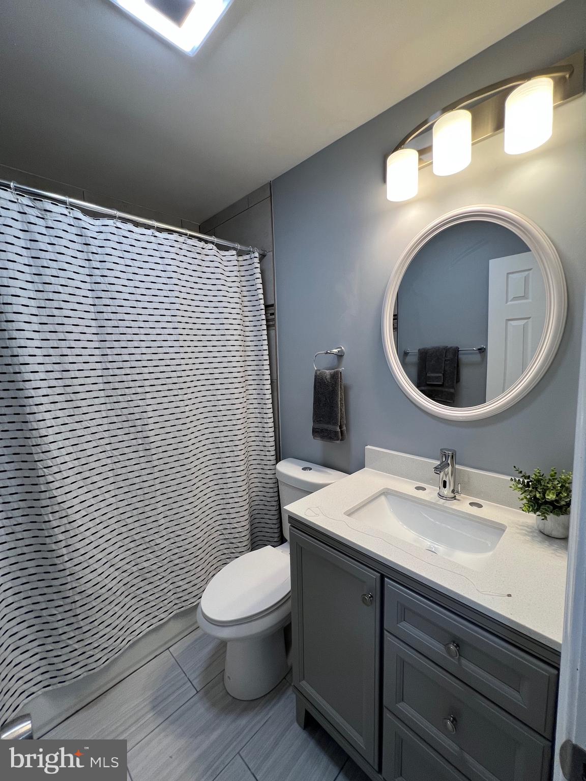 VILLAGE OAKS - Residential