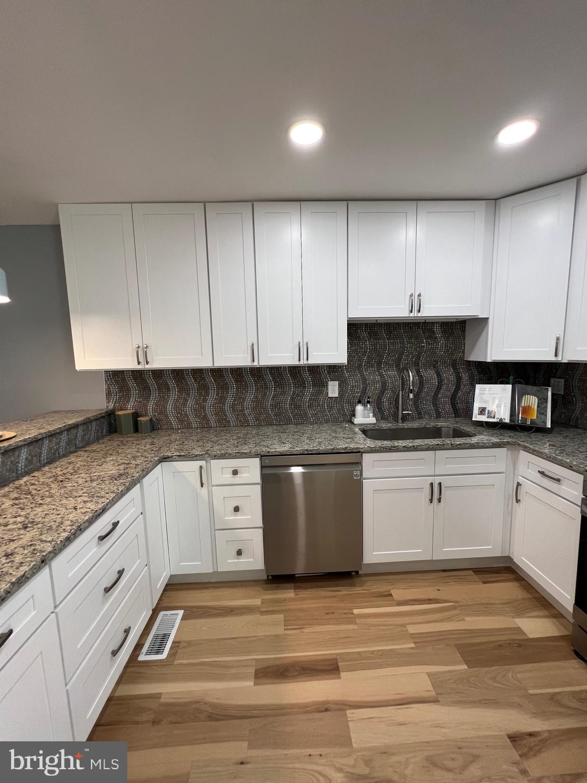 VILLAGE OAKS - Residential